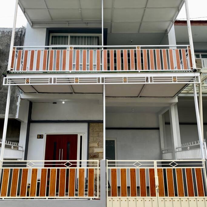 Kayz Villa Batu Dengan Kolam Renang Pribadi Экстерьер фото