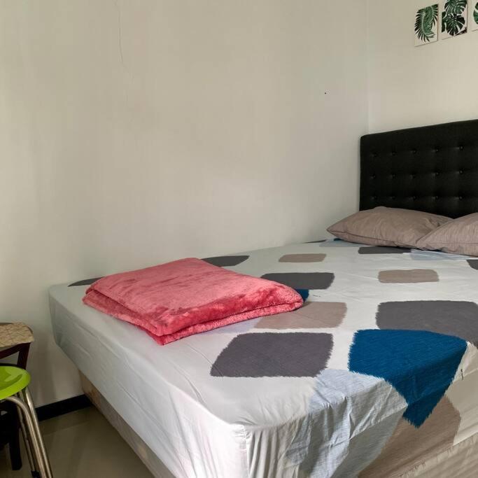 Kayz Villa Batu Dengan Kolam Renang Pribadi Экстерьер фото
